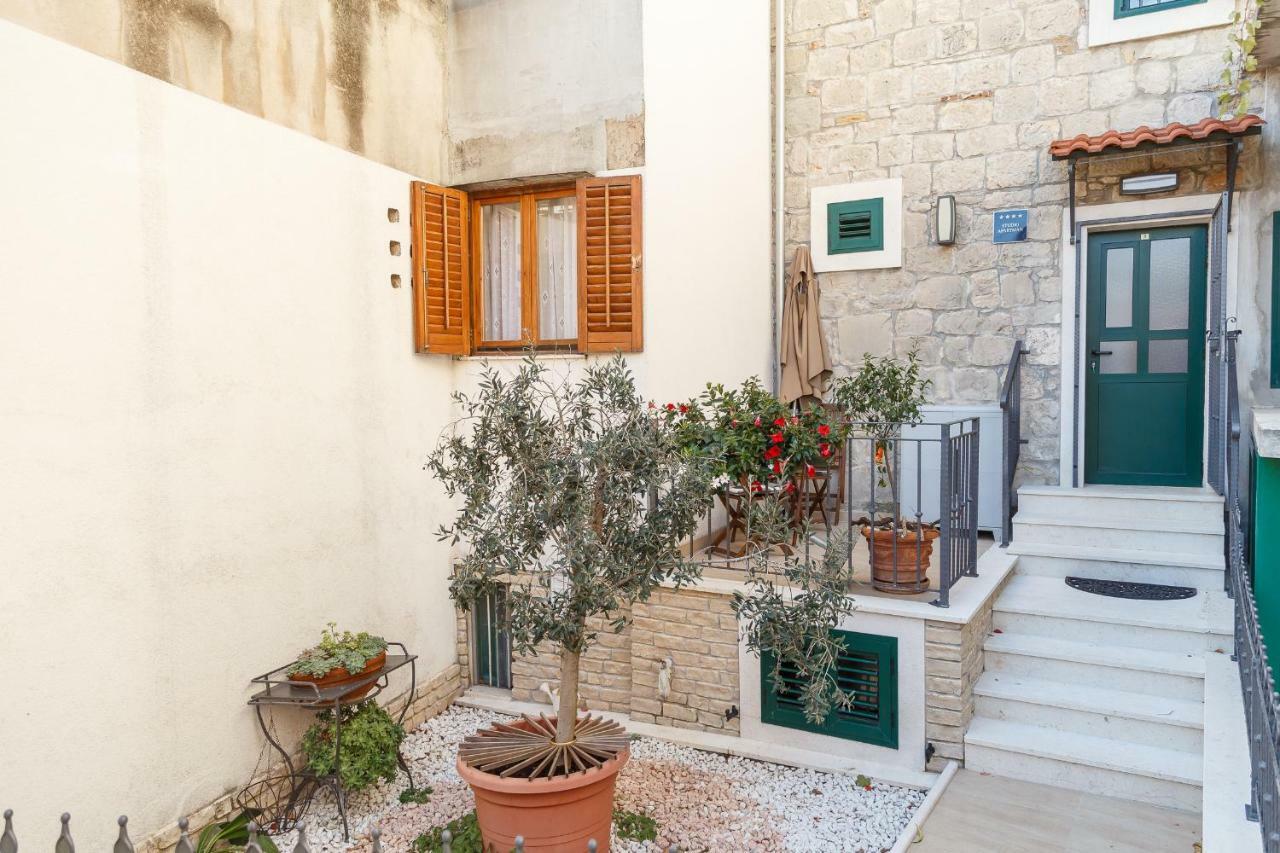 Apartments Villa Cambi Split Luaran gambar